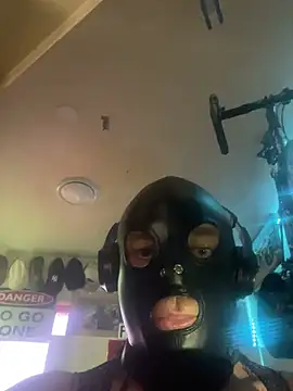 kinkycdslutsv online show from February 9, 2025, 2:28 am