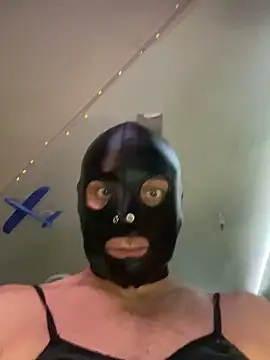 kinkycdslutsv online show from September 20, 2025, 8:21 pm