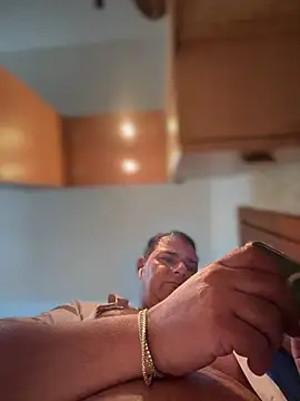 SecretlyDD online show from February 10, 2026, 10:19 am