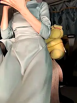 Lucy limon online show from December 19, 2025, 9:16 am