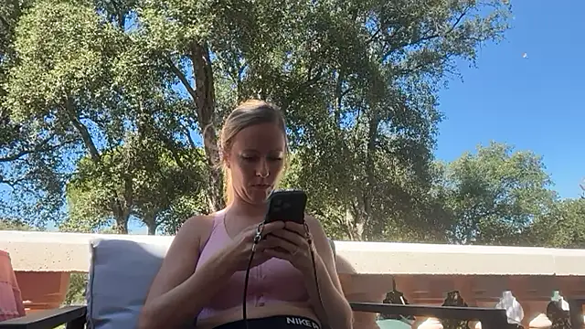 Emmy frenchie online show from September 23, 2025, 10:29 am