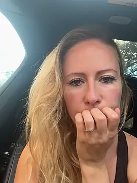 Emmy frenchie online show from October 3, 2025, 8:44 am