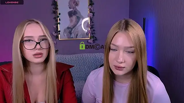 Snapshot of playful_sophie chatting on December 21, 2025, 8:49 pm playful sophie online show from December 21, 2025, 8:49 pm