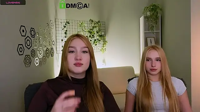 Snapshot of playful_sophie chatting on February 3, 2026, 2:53 am playful sophie online show from February 3, 2026, 2:53 am