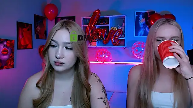 Snapshot of playful_sophie chatting on February 9, 2026, 8:24 pm playful sophie online show from February 9, 2026, 8:24 pm