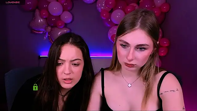 Snapshot of playful_sophie chatting on February 12, 2026, 9:10 pm playful sophie online show from February 12, 2026, 9:10 pm