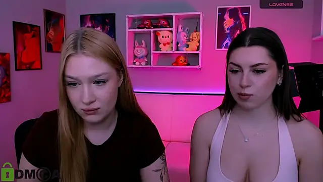 Snapshot of playful_sophie chatting on March 1, 2026, 8:22 pm playful sophie online show from March 1, 2026, 8:22 pm