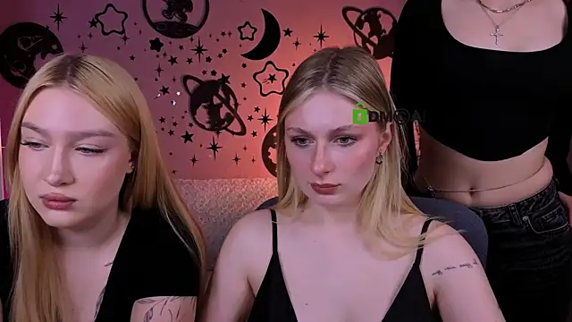 playful sophie online show from May 12, 2026, 7:22 pm