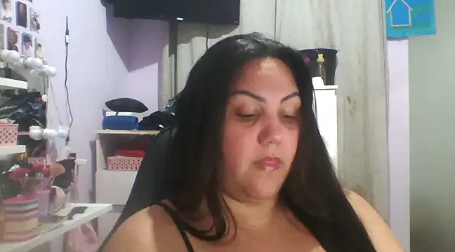 Paolaa hoot online show from February 23, 2025, 5:23 am