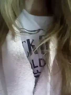 KattyLuuu online show from March 29, 2026, 1:44 pm