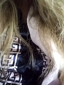 KattyLuuu online show from April 3, 2026, 1:47 am