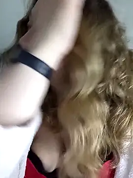 KattyLuuu online show from April 4, 2026, 9:34 pm