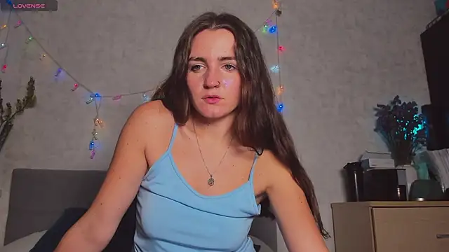 Snapshot of Paige_coyness chatting on December 23, 2024, 7:20 pm Paige coyness online show from December 23, 2024, 7:20 pm