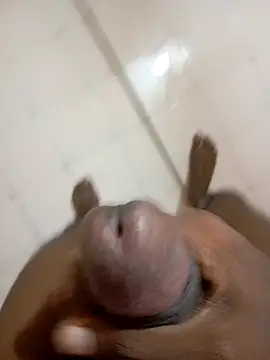 Snapshot of tharu111111 chatting on February 5, 2025, 9:29 pm tharu111111 online show from February 5, 2025, 9:29 pm