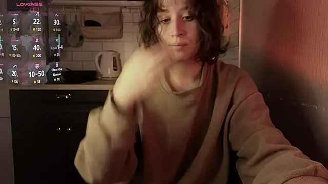 whatamarrie online show from November 22, 2025, 7:46 pm