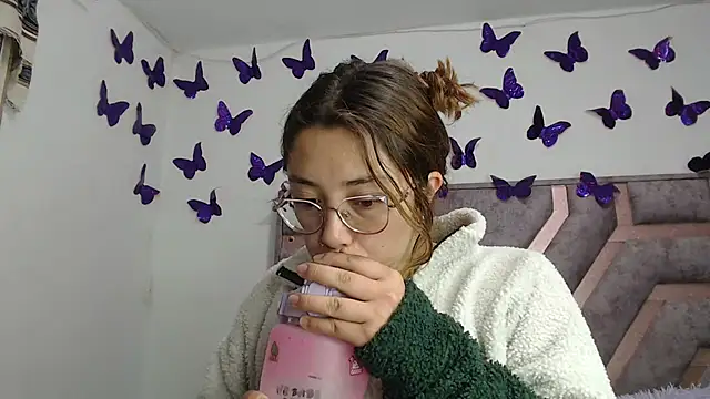 Anny Fox- online show from November 22, 2025, 2:54 am