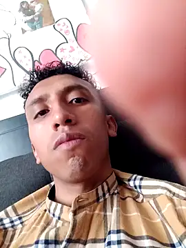 Snapshot of Alex-col chatting on December 19, 2024, 9:17 pm Alex-col online show from December 19, 2024, 9:17 pm