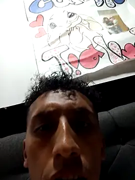 Snapshot of Alex-col chatting on December 28, 2024, 12:04 am Alex-col online show from December 28, 2024, 12:04 am