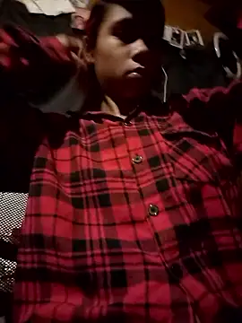 carmelbbyx22 online show from January 10, 2026, 4:53 pm