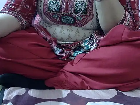 Housewife12 online show from December 19, 2025, 7:48 am