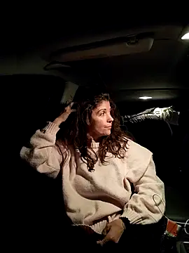 sansan2411 online show from November 22, 2025, 5:01 pm