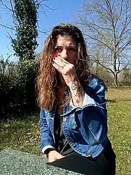 sansan2411 online show from March 19, 2026, 12:20 pm