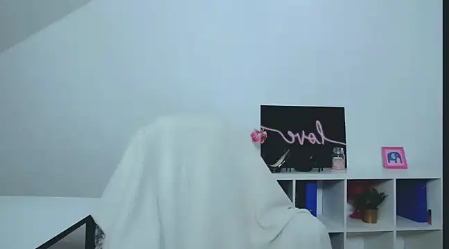 Snapshot of Lia_Benini chatting on January 19, 2025, 1:12 pm Lia Benini online show from January 19, 2025, 1:12 pm