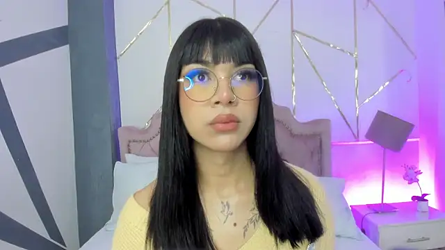 Snapshot of RoseCassie chatting on January 20, 2025, 12:39 pm RoseCassie online show from January 20, 2025, 12:39 pm