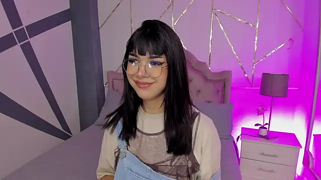 Snapshot of RoseCassie chatting on February 4, 2025, 1:16 pm RoseCassie online show from February 4, 2025, 1:16 pm
