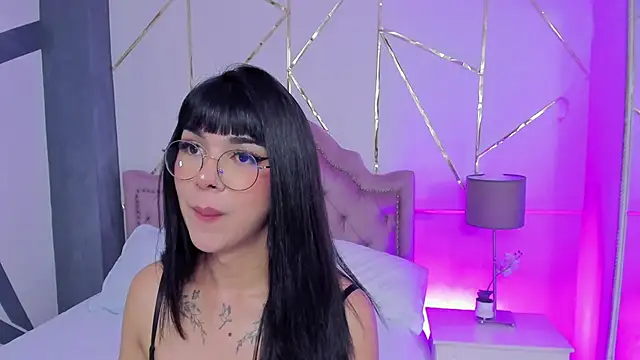 Snapshot of RoseCassie chatting on February 7, 2025, 4:46 pm RoseCassie online show from February 7, 2025, 4:46 pm