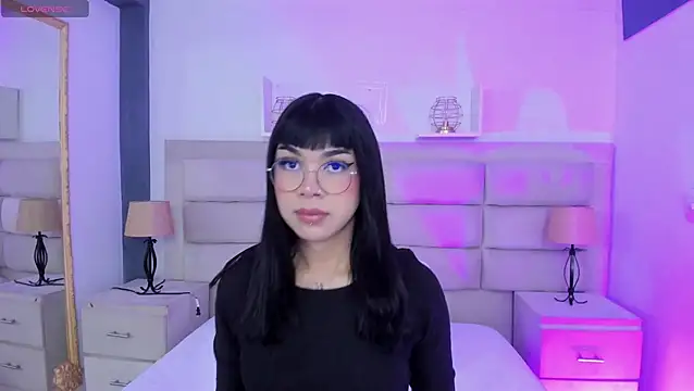 Snapshot of RoseCassie chatting on February 13, 2025, 12:32 pm RoseCassie online show from February 13, 2025, 12:32 pm