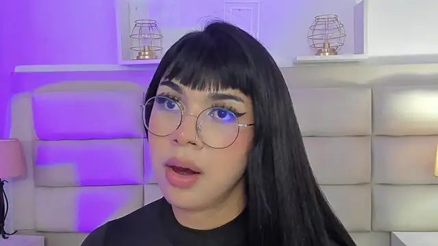 Snapshot of RoseCassie chatting on February 15, 2025, 6:55 pm RoseCassie online show from February 15, 2025, 6:55 pm