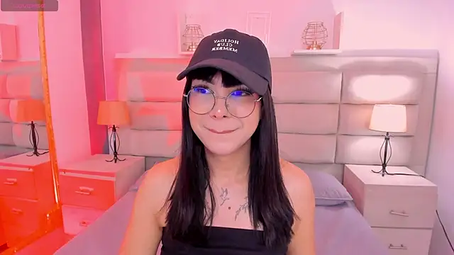 Snapshot of RoseCassie chatting on March 2, 2025, 12:54 pm RoseCassie online show from March 2, 2025, 12:54 pm