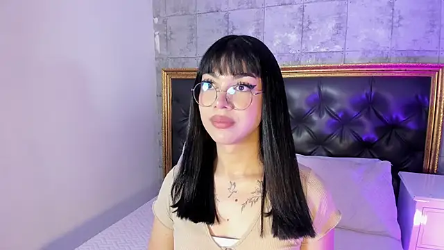 Snapshot of RoseCassie chatting on March 11, 2025, 1:45 pm RoseCassie online show from March 11, 2025, 1:45 pm