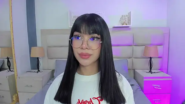 Snapshot of RoseCassie chatting on March 13, 2025, 3:50 pm RoseCassie online show from March 13, 2025, 3:50 pm