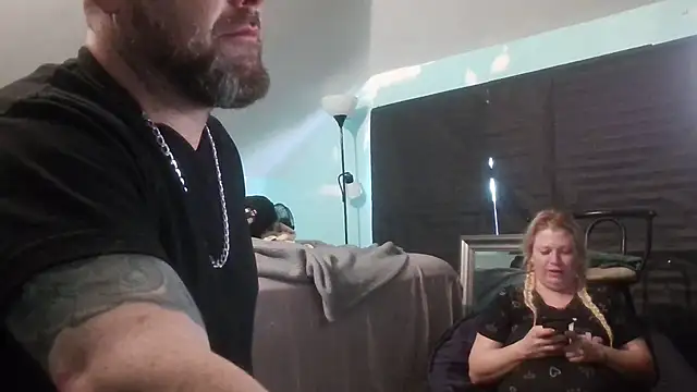 Thickirishcock850 online show from May 5, 2026, 3:42 pm
