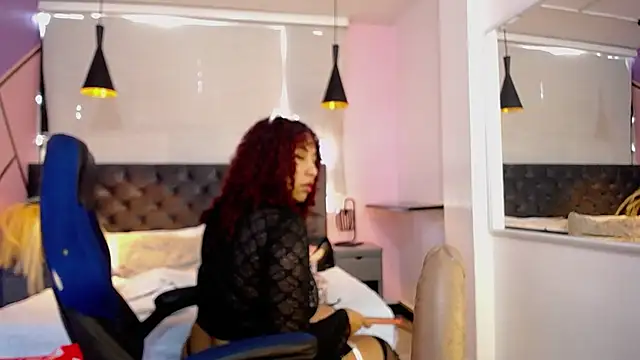 lauraltt online show from January 11, 2025, 1:22 pm