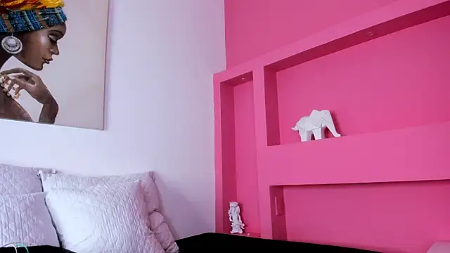 Snapshot of KendalPrince chatting on October 3, 2025, 1:41 pm KendalPrince online show from October 3, 2025, 1:41 pm