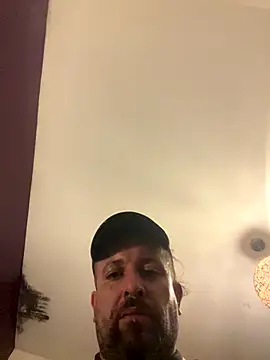 Pichonbendo online show from November 21, 2025, 11:25 pm