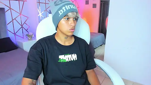 Dominick jones online show from January 7, 2025, 8:31 pm