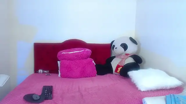 Mariana 16  online show from March 19, 2025, 11:36 pm