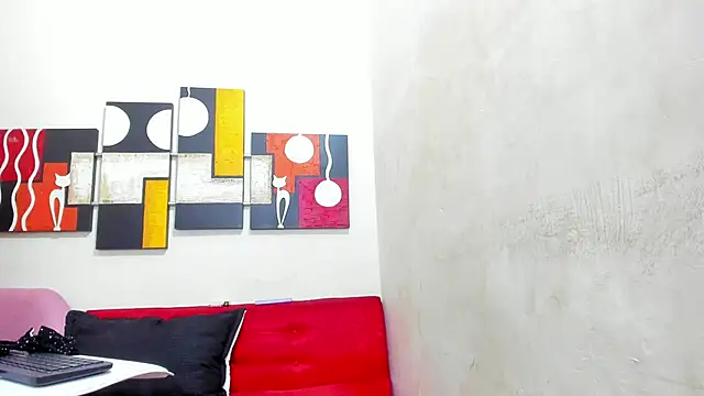 Mariana 16  online show from March 21, 2025, 8:40 pm