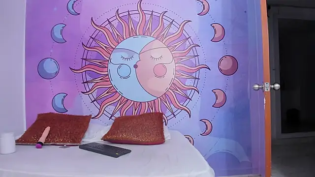 Mariana 16  online show from October 10, 2025, 7:57 pm