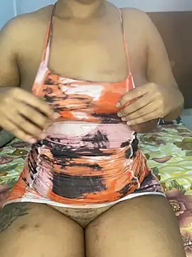 beverlyxxxx online show from January 21, 2025, 6:45 pm