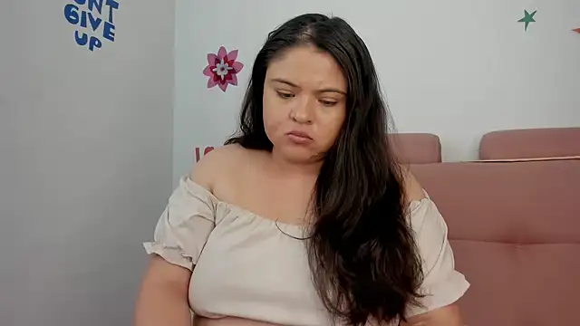 Snapshot of lizzie_c chatting on May 14, 2026, 5:31 pm lizzie c online show from May 14, 2026, 5:31 pm