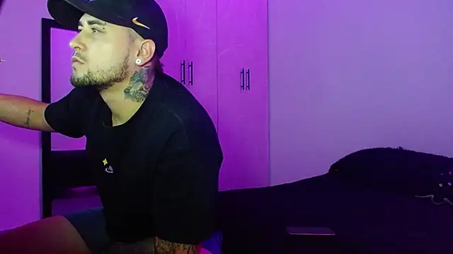 miia-liiam online show from March 10, 2026, 6:18 am