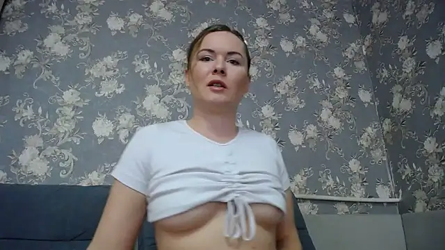 Snapshot of _Miss_Vanilla_ chatting on March 11, 2025, 7:15 am Miss Vanilla online show from March 11, 2025, 7:15 am