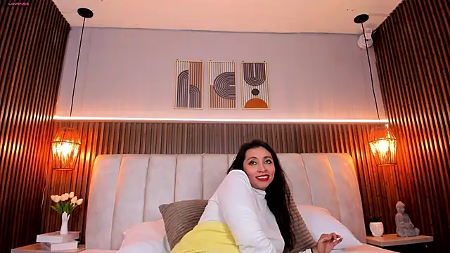 PerlaPreciosa online show from March 31, 2026, 4:13 am