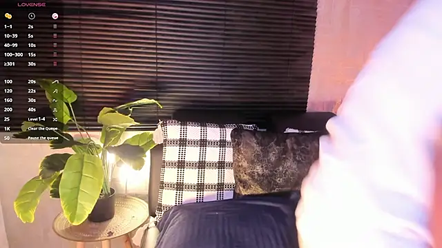 JhonyMiller  online show from March 4, 2026, 7:53 pm