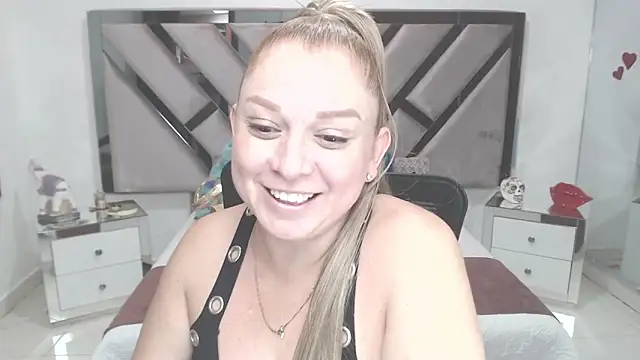 natalia5560 online show from March 14, 2025, 4:09 pm